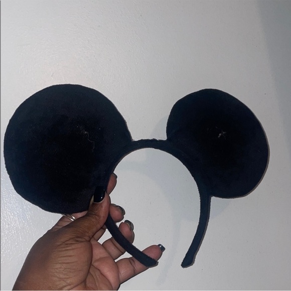 Disney Black Mickey Mouse Ears Headband - Picture 1 of 1